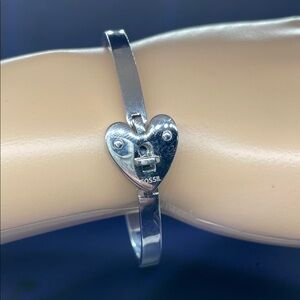 Vintage Y2k Fossil Silver Tone Heart Lock Hinged Bangle Romantic Bracelet
